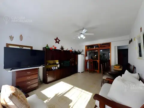 CASA VENTA 4 AMBIENTES MORENO CON PILETA