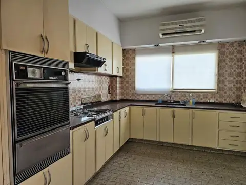 Avenida Emilio Castro 5800