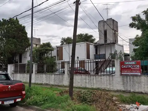Don Torcuato comodo y amplio depto de 2 amb s/avenida proxim