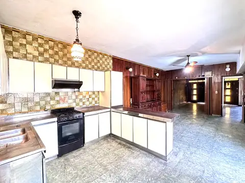 Casa en venta 4 dormitorios c/garage en Echesortu