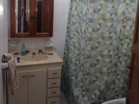 Depto Tipo Casa en Venta de 5 ambientes