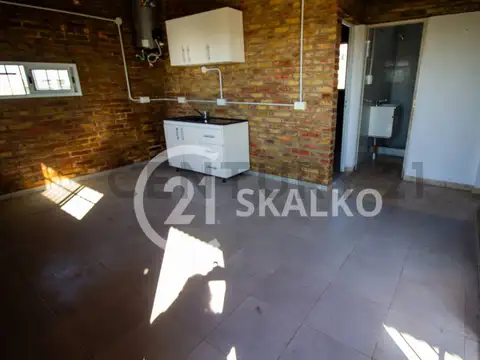 Casa 3 ambientes con 1 baño