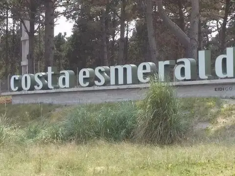 Costa Esmeralda