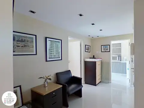 Oficina 5 ambientes con 4 baños