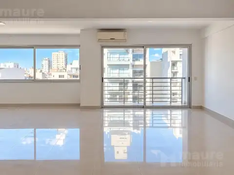 Venta 3 ambientes con cochera fija cubierta. Doble orientación. Apto Prof y Oficina. Villa Crespo
