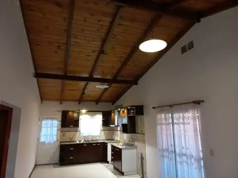 Casa Familiar en Fisherton
