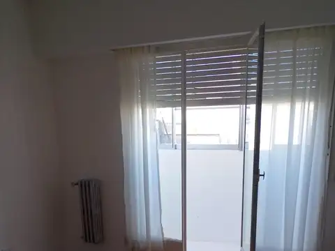 VENTA 3 AMB , balcon, baulera, luminoso, baños y cocina comp