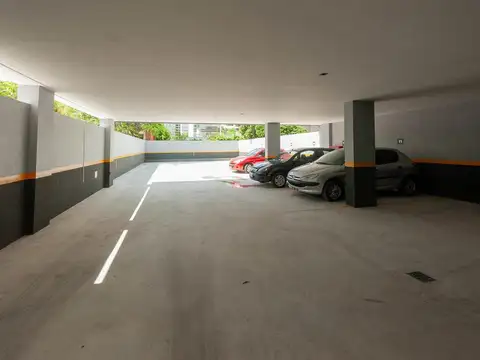 Cochera descubierta en venta en La Plata