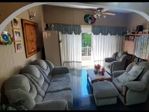 Casa 3 ambientes con 2 baños