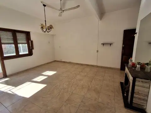 Depto Tipo Casa 5 ambientes con 3 baños