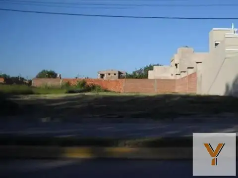 Terreno en Venta 40  mts Fondo