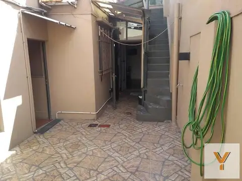 Depto Tipo Casa 2 ambientes con 1 baño