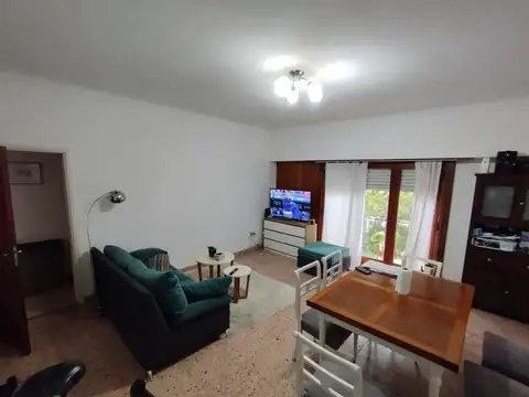 ALQUILO DEPARTAMENTO DE TRES AMBIENTES SIN MUEBLES ZONA INDEPENDENCIA Y BROWN