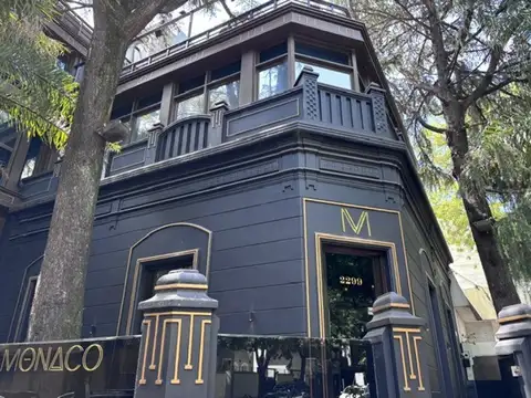 JUANA AZURDUY AL 2200 ESQUINA V.DE OBLIGADO LOCAL 600M2