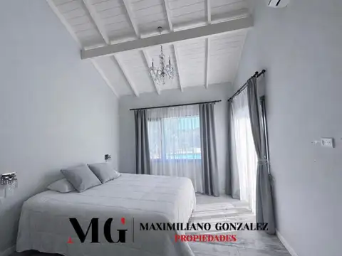 Casa en Alquiler con 1 cochera