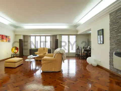 47 e 17 y 18 1100, Piso 0
