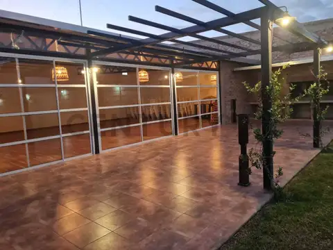 VENTA DE SALÓN DE EVENTOS EN SAN ROQUE, MAIPÚ MENDOZA. ID: 340442