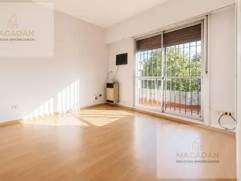 Casa en Venta en Villa Sarmiento, USD 169.000