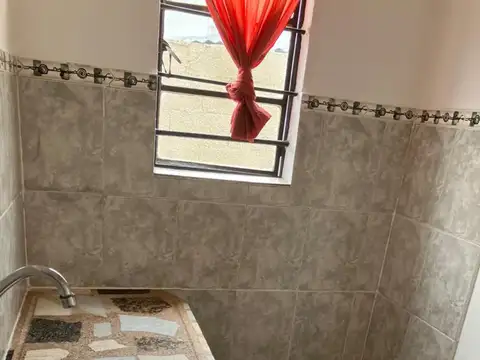 VENTA CASA 1 DORMITORIO EN CERRO - RENTADA