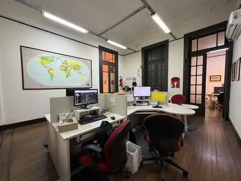 Oficina en P.A con 5 privados   sala de reuniones y terraza exclusiva