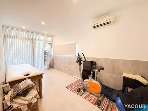 Casa en venta - 3 Dormitorios 2 Baños - La Plata