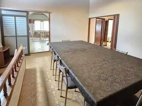 Depto Tipo Casa en Alquiler de 4 ambientes