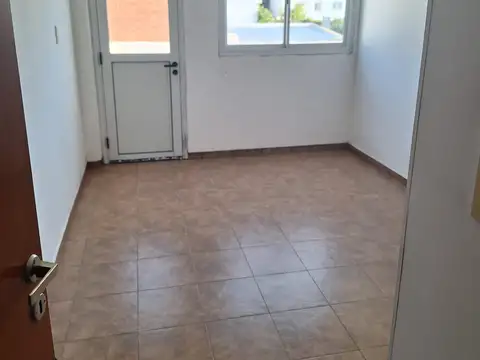 Departamento en Alquiler en Plaza Guemes, $ 520.000