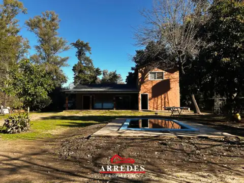Venta · Casa  4 ambientes · Lote de 2316 m2 · Los Pinos 100