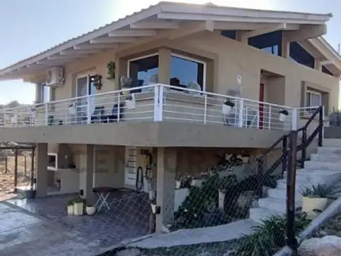 Casa de Campo en Venta en Tanti | 200 m² Cubiertos | Terreno de 1.200 m² | Villa Flor Serrana | Rese