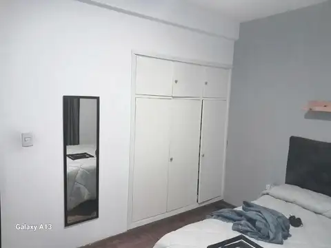 Venta amplio depto de 3 amb