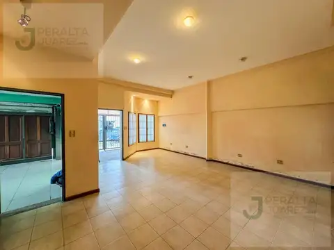 Casa 6 ambientes con 3 baños