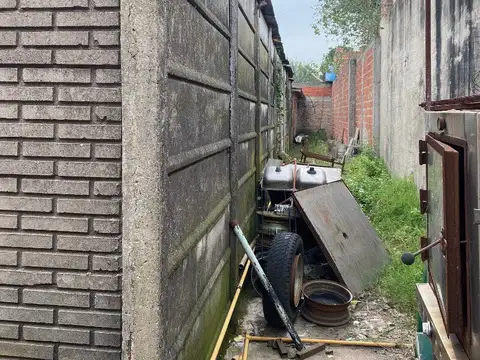 Pintos Nº2035 e/ C. Viel