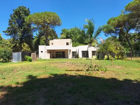 CASA 5 AMB VENTA A TERMINAR EL CAZADOR ESCOBAR