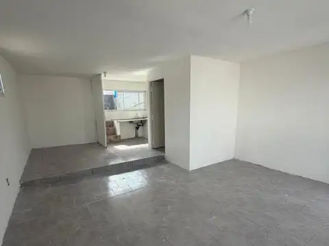 alquilo monoambiente con terraza propia en floresta