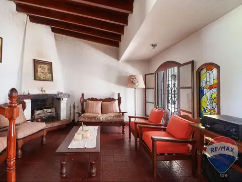 Casa 5 ambientes con 3 baños