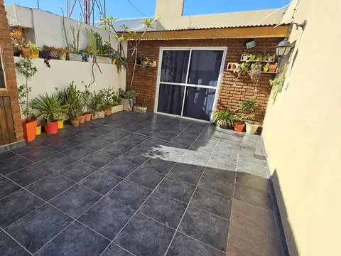 Dos casas en planta alta con patio