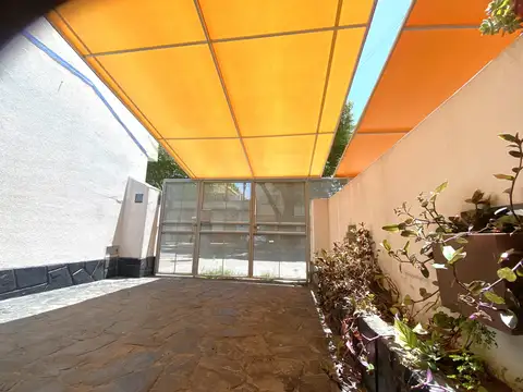 Depto Tipo Casa en Alquiler en Villa Pueyrredon, USD 1.500