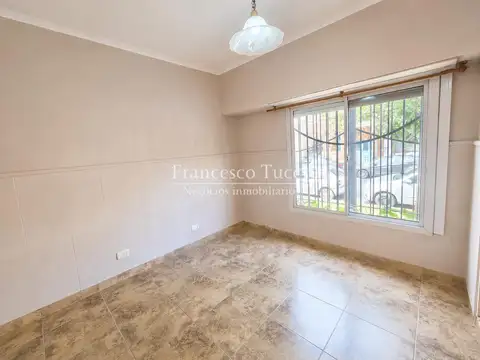 Depto Tipo Casa en Venta con 1 cocheras