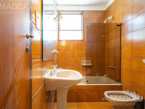 Departamento 5 ambientes con 3 baños