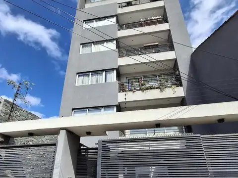 Av. Alsina 15 , Piso 4