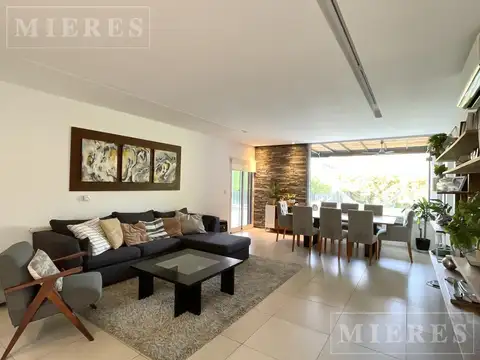 Casa en Alquiler Temporal en La Comarca, USD 2.100