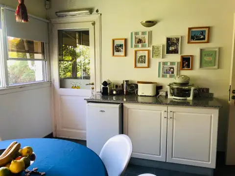 Casa en Venta con 3 cocheras