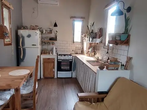 CASA EN VENTA 2 AMBIENTES LOMA VERDE GRAN JARDIN