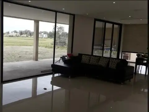 Casa en Venta en San Vicente, USD 320.000