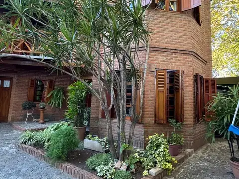 DUPLEX CON COCHERA PATIO TERRAZA EN VENTA - APTO CREDITO