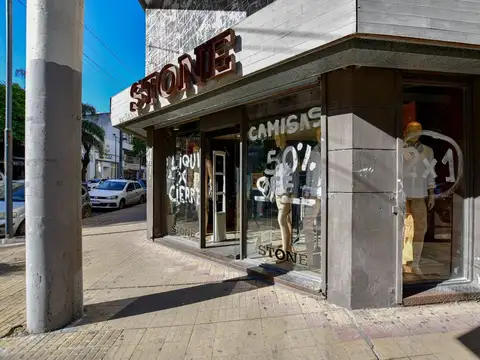 Calle 9 esquina 48 800
