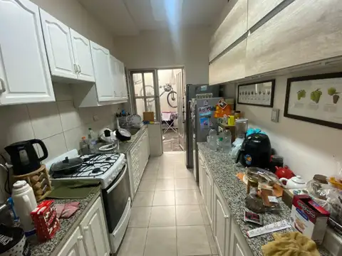 Venta casa pasillo  2 plantas con pileta zona Centro Rosario