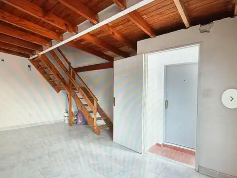 Depto Tipo Casa en Venta de 2 ambientes