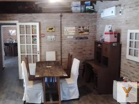 Casa en Venta con 1 cochera