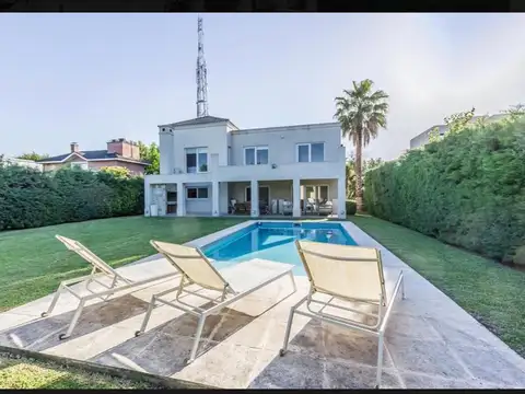 Casa en Alquiler de 3 dormitorios